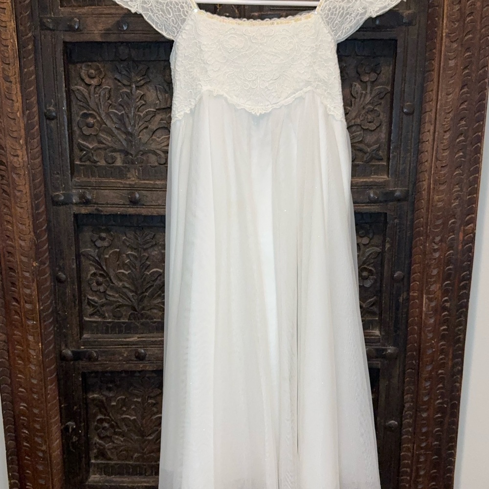 Elegant White Lace Dress